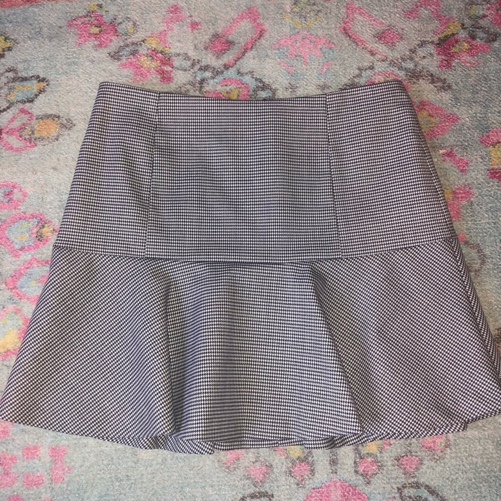 Theory skirt sz 0